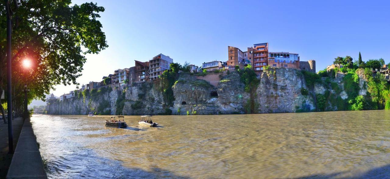 Apartments Of Aurumi Tbilisi Bagian luar foto